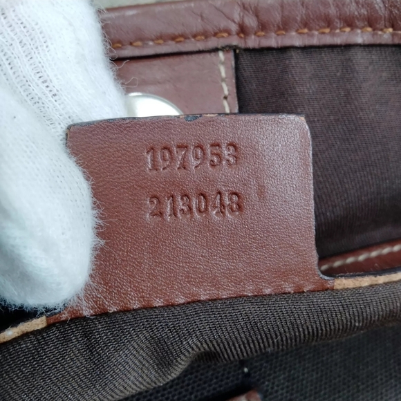 Gucci GG Supreme Joy Tote - Picture 11 of 16